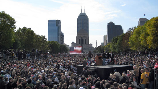 CrowdWidescreen